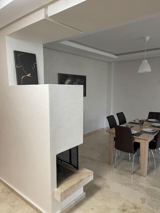 NouaceurChic & Cosy Flat Near Airport Lockbox Fast Wifiアパートメント エクステリア 写真