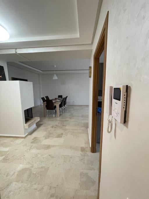 NouaceurChic & Cosy Flat Near Airport Lockbox Fast Wifiアパートメント エクステリア 写真